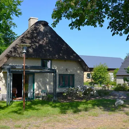 Holsteinshof - Reetdachkate Zwischen Nord- Und Ostsee * Jübek